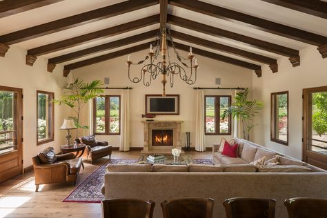 Source Tuscan Family Room, Spanish Eclectic Home, Spanish Home Design, Spanish Mediterranean Homes Interior, Mediterranean Home Interior Design, Mediterranean Family Room, Spanish Mediterranean Homes, Modern Mediterranean Home, Built In Around Fireplace