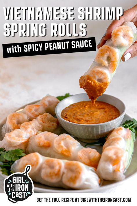 Vietnamese Shrimp Rolls, Spring Rolls Recipe Shrimp, Asian Recipes Healthy, Vietnamese Shrimp, Shrimp Egg Rolls, Cooking Website, Crunchy Vegetables, Asian Appetizers, Shrimp Spring Rolls