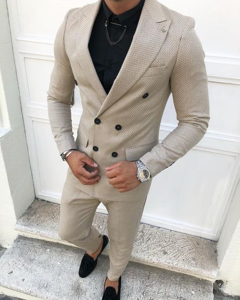 Men's Fashion Groomsman Suits, Summer Suits Men, Latest African Men Fashion, Classy Suits, Mens Fashion Blazer, Dress Suits For Men, Architect Design House, Designer Suits For Men, Lamborghini Cars