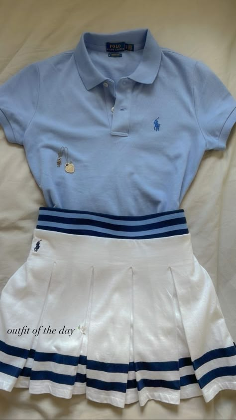 Polo Ralph Lauren Women Outfits, Polo Shirt Outfit Women's, Mode Tennis, Polo Ralph Lauren Outfits, Polo Shirt Outfits, Polo Outfit, Old Money Outfits, Golf Attire, Polo Ralph Lauren Women