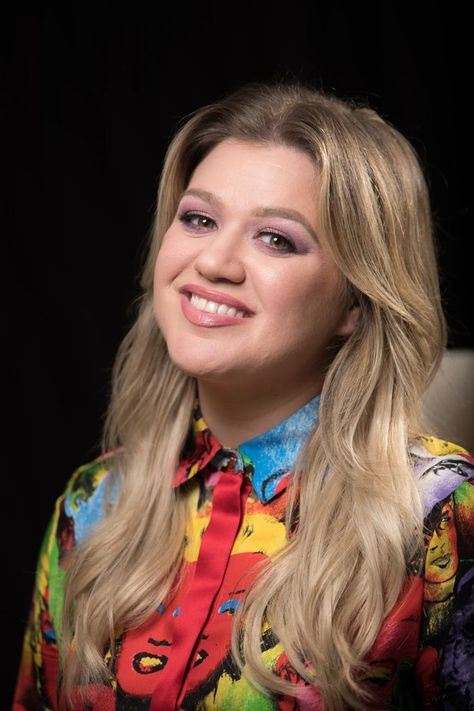 Black Celebrity News, Celebrity Singers, Famous Singers, Kelly Clarkson, Pop Singers, American Idol, Hollywood Celebrities, Female Singers, Celebrity Look