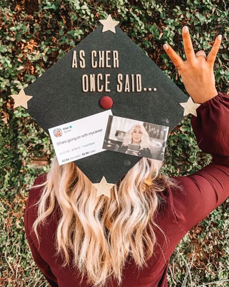 funny graduation cap ideas for students who waited until the last minute Dance Major Graduation Cap, Last Minute Graduation Cap, Funny College Graduation Caps, Sassy Graduation Caps, Art Student Graduation Cap, College Grad Cap Ideas Funny, Funny Grad Caps, Graduation Cap Funny, High School Grad Cap Ideas