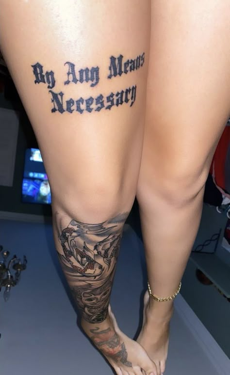 Cute Thigh Tattoos, Chicanas Tattoo, Cute Hand Tattoos, Pretty Hand Tattoos, Neck Tattoos Women, Muster Tattoos, Black Girls With Tattoos, Tasteful Tattoos, Spine Tattoos For Women