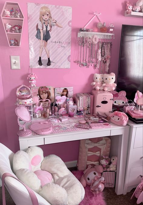 Kawaii Room Ideas, Hello Kitty Room Decor, Kawaii Bedroom, Dream Bedroom Inspiration, Otaku Room, Hello Kitty Rooms, Pink Room Decor, Cute Bedroom Ideas, Girly Room