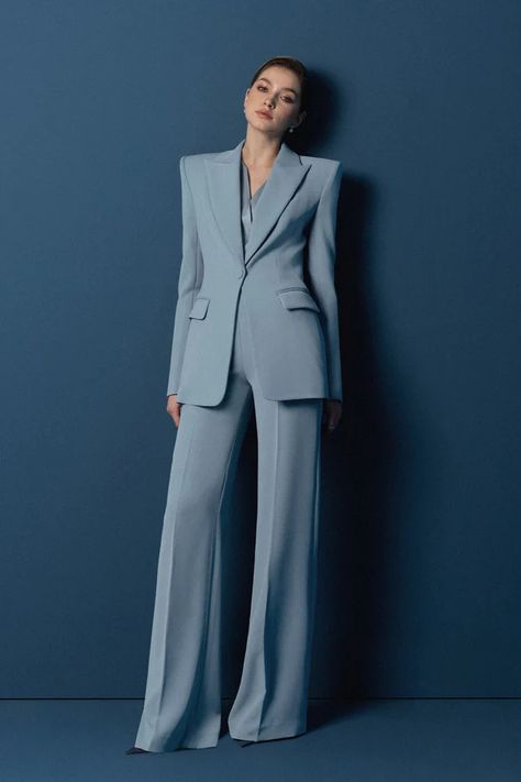 Japanese Crepe, Crepe Material, Mean Blvd, Crepe Blazer, Woman Suit Fashion, Looks Chic, Professional Outfits, Women's Wardrobe, Suit Fashion