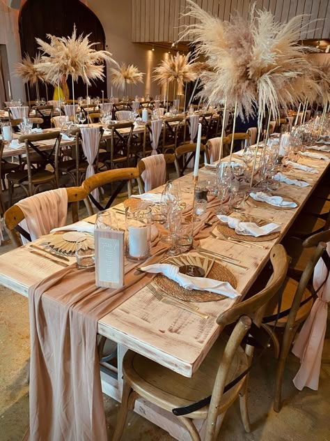 Bohemian Event Decor, Wedding Bohemian Decorations, Simple Boho Wedding Reception, Boho Brunch Wedding, Wedding Table Placement Ideas, Glam Rustic Wedding, Pampas Table Runner Wedding, Wedding Copper Theme, Champagne And Pampas Wedding