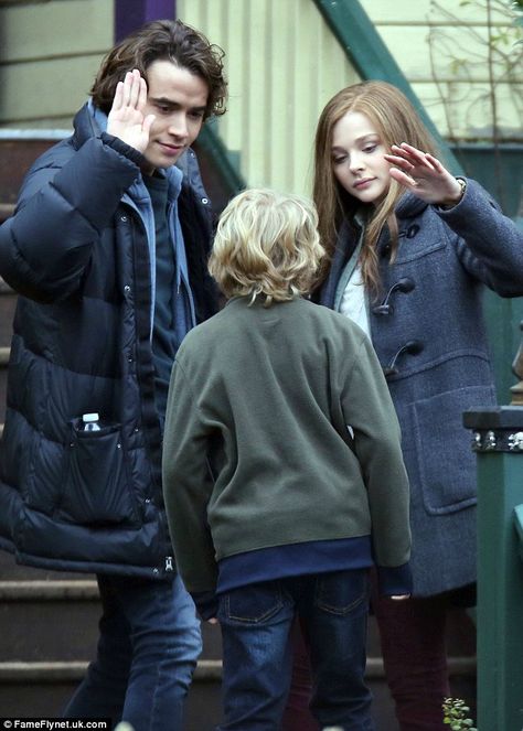 If I Stay Movie, Jamie Blackley, Chloe Fashion, Chloë Grace Moretz, Chloe Moretz, Grace Moretz, Cool Books, Chloe Grace Moretz, Young Actors