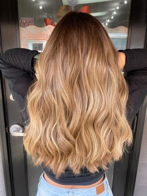 Sunset Highlights, Cherry Blonde, Caramel Blonde Hair, Warm Blonde Hair, Honey Balayage, Rambut Brunette, Golden Blonde Hair, Balayage Blonde, Caramel Hair