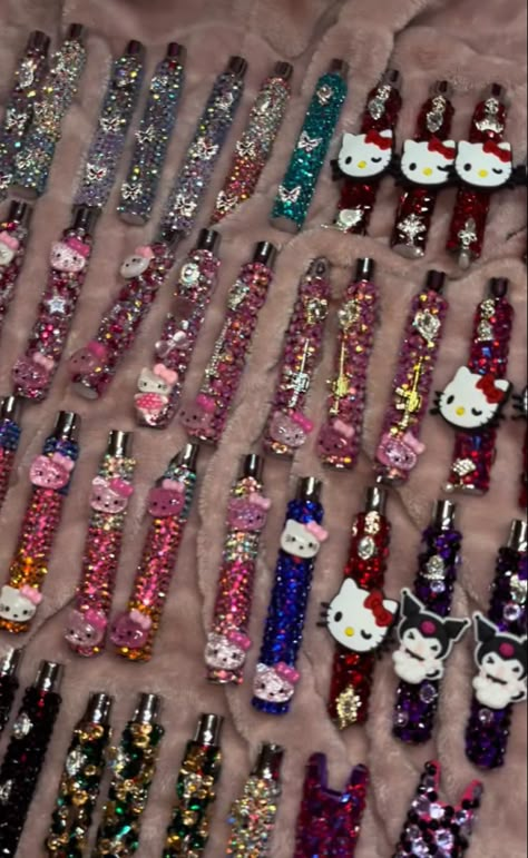 Decorated Cart Pen, Bedazzled Pen Batteries, Bedazzled Battery Pen, Bedazzled Cartridge Pen, Penjamin Aesthetic, Bedazzled Cart, 2014 Coquette, Hello Kitty Bong, Hello Kitty Rhinestone