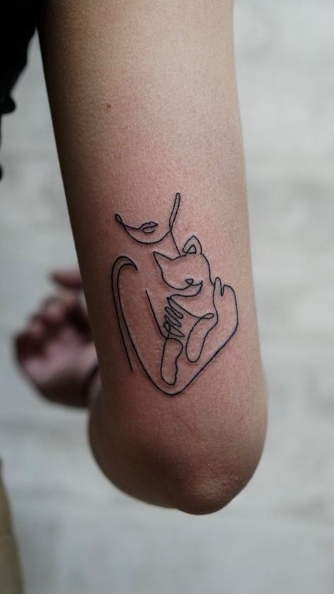 Cat Fine Line Tattoo, Dog Cat Tattoo, Minimalist Cat Tattoo, Skin Pictures, 50 Tattoo, Cat Tattoo Ideas, Veterinary Science, Self Love Tattoo, Fine Line Tattoo