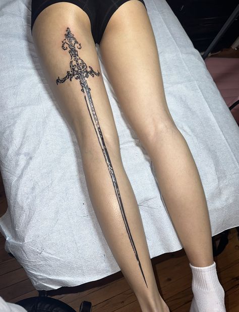 Back Of Leg Tattoos, Tattoo Perna, Polish Tattoos, 16 Tattoo, Full Leg Tattoos, Wicked Tattoos, Leg Tattoos Women, Back Tattoo Women, Discreet Tattoos