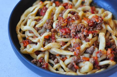 Tuscan Ragu - Ragu Alla Contadida - Kelly's Clean Kitchen Pastas To Make, Meat Recipes Healthy, Pici Pasta, Italian Meat Sauce, Pasta Dough Recipes, Easy Dinner Recipes Healthy, Types Of Pasta, Food Content Creator, Food Growing