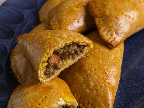 Nigerian Meat Pies Recipe African Meat Pie Recipe, Meat Pie Recipes, Nigerian Meat Pie Recipe, Nigerian Meat Pie, Meat Pie Recipe, Minced Beef, Meat Pies, Hand Pie, Meat Pie