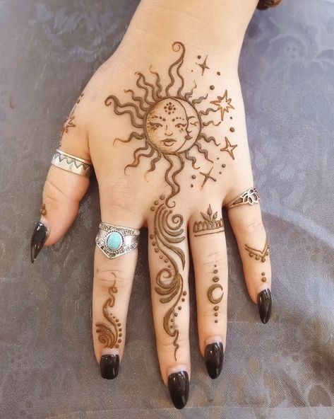 Cool Henna, Small Henna Tattoos, Henne Tattoo, Cute Henna Designs, Cute Henna Tattoos, Henna Style Tattoos, Small Henna, Henna Drawings, Henna Inspired Tattoos