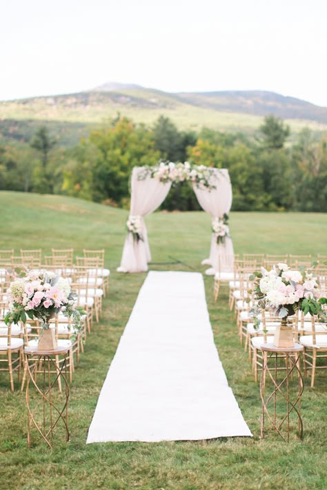 Outdoor Ceremony Aisle, Wedding Isle Runner, Wall Waterfall, Wedding Ceremony Setup, Wedding Aisle Outdoor, Wedding Ceremony Decorations Outdoor, Diy Outdoor Weddings, Backyard Wedding Ceremony, Wedding Runner