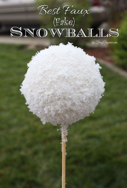 how to make faux snowballs, christmas decorations, crafts, seasonal holiday decor Faux Snowballs, Fake Snowballs, Shower Colors, Diy Snowman Decorations, January Decor, January Crafts, Winter Wonderland Decorations, Faux Snow, Diy Snowman