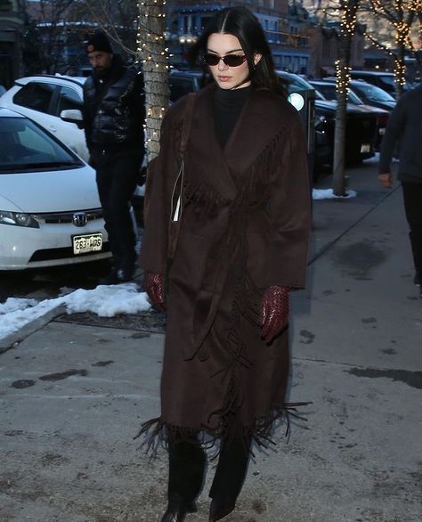 Kendall Jenner Winter Style, Kendall Jenner Winter Outfits, Kendall Jenner Winter, Aspen Outfit Winter, Kandal Jenner, Winter Outfits Street Style, Kendall Jenner Street Style, Kendall Style, Kendal Jenner