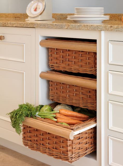 Store Vegetables In Kitchen, Vegetables Organization, Storage Ideas In Kitchen, Vegetable Baskets For Kitchen, Vegetable Storage Ideas, Storing Fruits And Vegetables, Kitchen Vegetable Storage, Storing Vegetables, Kitchen Basket Storage