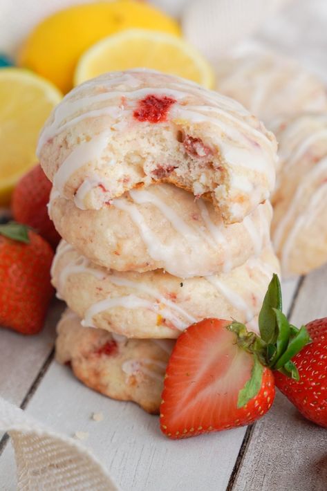 Strawberry Lemon Cookies No Cake Mix Strawberry Lemon Cookies, Cheesecake Danish, Hawaiian Cheesecake, Whipping Cream Pound Cake, Cheesecake Rolls, Strawberry Recipes Easy, Ritz Bits, Coconut Cream Cheese, Strawberry Shortcake Cookies