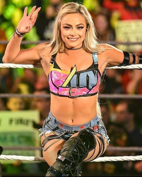 Live Morgan, Wwe Liv Morgan, Liv Morgan Wwe, Gionna Daddio, Riott Squad, Wwe Art, Wwe Outfits, Wrestling Women, Wwe Pictures