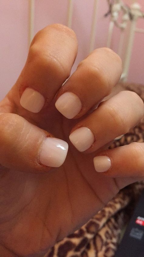 Short acrylic nails with the color "Romantique" by CND Clubbed Thumb, Opi Neutral, Nexgen Nails Colors, Nexgen Nails, Short Nail Ideas, Unique Nail Designs, Wide Nails, Cnd Nails, Nail Aesthetic