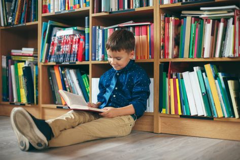 Colored Bookshelf, Backpack Photoshoot, Colorful Bookshelf, Library Photo Shoot, Master Photography, Photography Jobs, School Photo, Boy Drawing, Al Ain