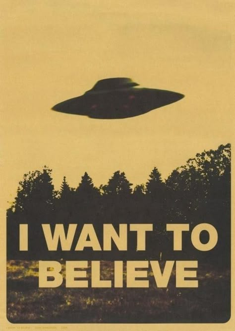 I Want To Believe Poster, Ufo Painting, Wall Posters Bedroom, Grunge Posters, Arte Peculiar, Posters For Room, Wall Painting Decor, Classic Movie Posters, I Want To Believe