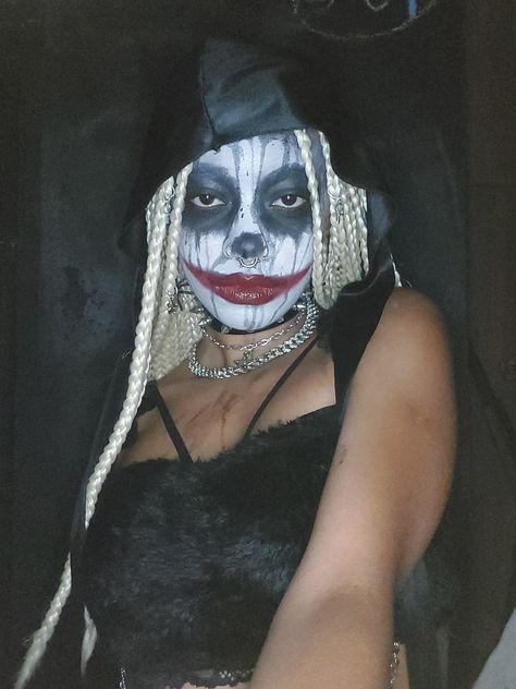 Lazy Halloween Makeup, Playboi Carti Vamp Makeup, Play Boy Carti Makeup Halloween, Carti Halloween Make-up, Playboi Carti Makeup Halloween, Playboi Carti Halloween Costume, Easy Clown Makeup Scary, Carti Vamp Makeup, Carti Clown Makeup