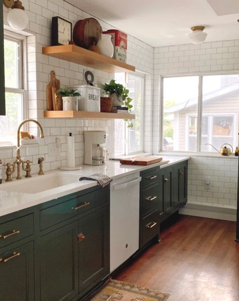 Credit: Olivia Wagner Rookwood Dark Green Sherwin Williams, Sw Rookwood Dark Green, Rookwood Dark Green, Green Painted Kitchen Cabinets, Green Painted Kitchen, Sw Green Paint, Sw Green Paint Colors, Dark Green Kitchen Cabinets, Dark Green Cabinets