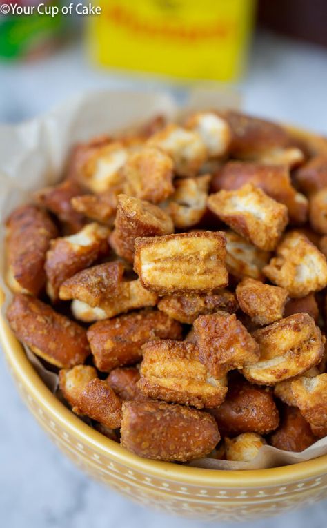 Honey Mustard Pretzel Pieces - Your Cup of Cake Mustard Pretzels, Honey Mustard Pretzels, Pretzel Recipes, Seasoned Pretzels, Pretzel Snacks, Homemade Honey Mustard, Chex Mix Recipes, Snack Mixes, Pretzels Recipe