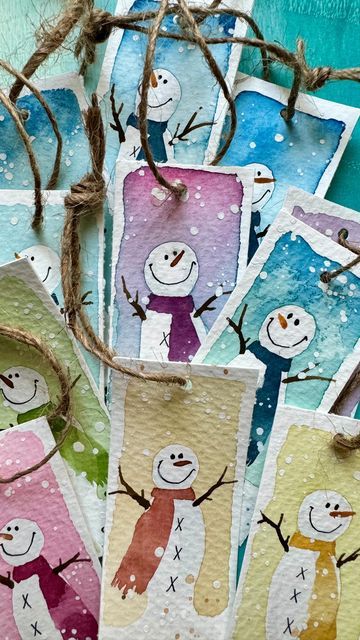 Watercolor Snowman Card, Christmas Tags Watercolor, Watercolor Snowman Tutorial, Watercolour Christmas Tags, Watercolor Xmas Card Ideas, Watercolor Christmas Bookmarks, Handmade Tags Ideas, Snowman Watercolor Painting, Easy Watercolor Cards Ideas