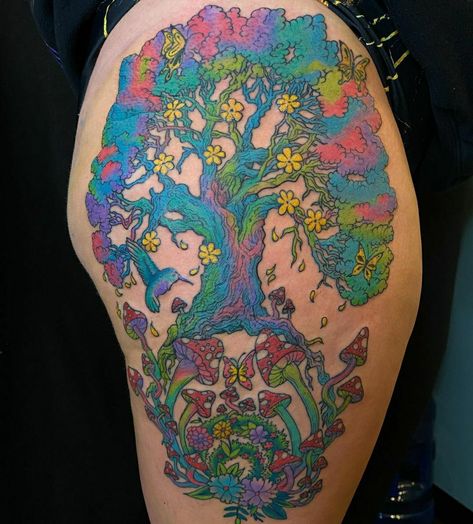 Psychadelic Tattoo Ideas, Psychadelic Tattoo, Side Piece Tattoos, Cheshire Cat Tattoo, Hippie Tattoo, Mushroom Tattoos, Hip Tattoos Women, Psychadelic Art, Side Tattoos