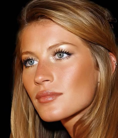 Golden goddess , sun kissed bronze Summer Wedding Makeup, Best Wedding Makeup, Makeup Tip, Bronze Makeup, Smink Inspiration, Daily Beauty Routine, Natural Wedding Makeup, Natural Blondes, Gisele Bündchen