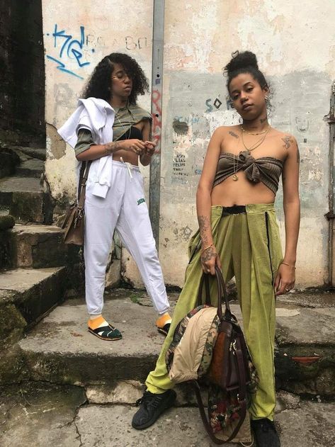 𝑇𝑎𝑠ℎ𝑎 & 𝑇𝑟𝑎𝑐𝑖𝑒 Latina Aesthetic, Caribbean Fashion, Br Style, Film Inspiration, We Are The World, Looks Street Style, Black Culture, Fashion Poses, Black Is Beautiful