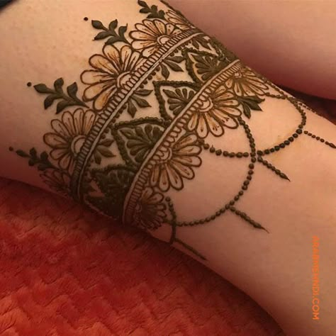 50 Thigh Mehndi Design (Henna Design) - October 2019 Thigh Mehndi Design, Thigh Mehndi, Henna Designs Arm, Thigh Henna, Indian Henna Designs, Wrist Henna, Cute Henna Tattoos, Henna Style Tattoos, Front Hand Mehndi