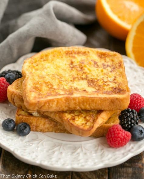 Grand Marnier French Toast - a double dose of orange added to this classic breakfast dish Egg Bread Toast, Dairy Free French Toast, Egg And Bread Recipes, Fresh Toast, Recipes Using Rice, Gluten Free French Toast, Sweet Egg, Fluffy French Toast, Toast Eggs