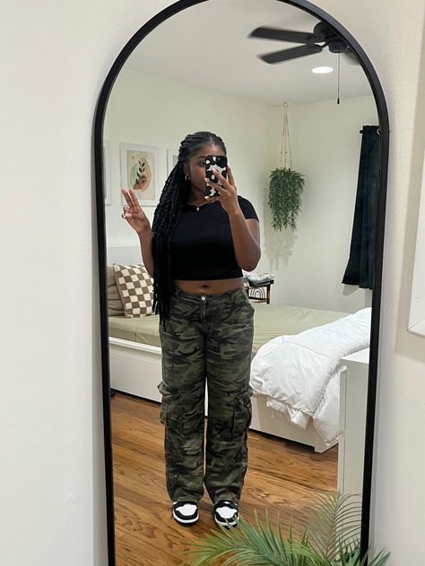 Camo Cargo Pants Outfit With Dunks, Camp Cargo Pants Outfit Black Women, Green Camo Cargo Pants Outfit, Army Cargo Pants Outfit Black Women, Green Cargo Pants Outfit Black Women, Camaflouge Cargo Pants Outfit Women, Camp Pants Outfit Black Woman, Camo Cargo Pants Outfit Black Women, Outfits With Camo Cargo Pants