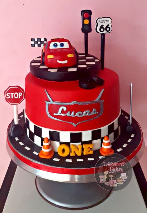 Mc Queen Cars Cake Cars Cake Design Mc Queen, Mc Queen Birthday Cake, Mc Queen Cake Design, Cakes Cars Birthday, Pixar Cars Birthday Party Cake, Cars 2nd Birthday Party Cake, Birthday Cake Mcqueen, Mc Queen Car Cake, Mcqueen Cake Ideas