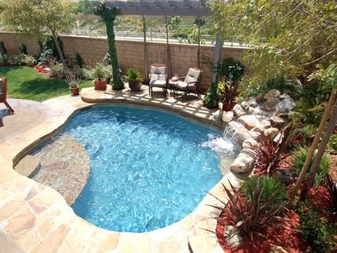 Spool Pool, California Pools, Kleiner Pool Design, Small Inground Pool, Pools Backyard Inground, Pool And Patio, Small Swimming Pools, Small Pool Design, Natural Swimming Pools