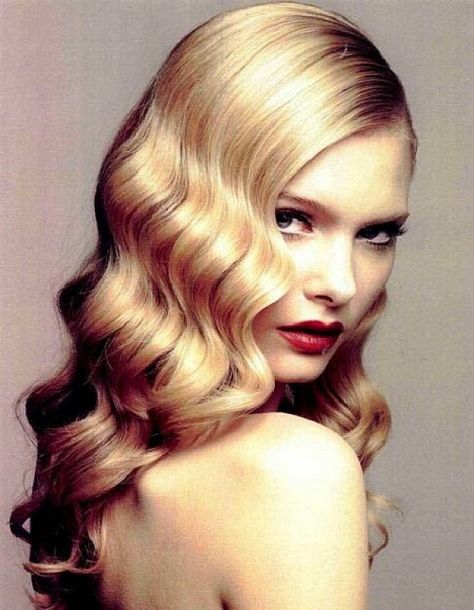 How lovely is this blonde bombshells hair ? Get the same gorgeous look for yourself with Euro So.Cap Hair Extensions ! Take a look at the beautiful hair extensions on our website and order now!  http://www.eurosocap-usa.com/ #eurosocap #eurosocapusa #eurosocaphairextenions #remyhairextensions #hairextensions #longhair #hair #beautifulhair #blondehair #blondebombshell #waves Finger Wave Hair, Vintage Curls, Vintage Wedding Hair, Legally Blonde, Mon Cheri, Wedding Hair And Makeup, Hair Envy, Great Hair, Hollywood Glamour