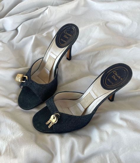 Christian Dior Shoes, Pretty Heels, Instagram Luxury, Vintage Heels, Fancy Shoes, Hype Shoes, Girly Shoes, Aesthetic Shoes, Swag Shoes