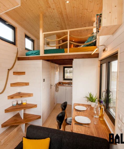 Baño al lado de cocina Scale Loft, Design Casa Piccola, Teenage Room Decor, Tiny Loft, Built In Dresser, Tiny House Stairs, Loft Stairs, Tiny House Interior Design, Tiny House Loft