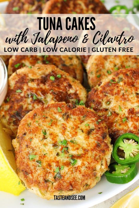 These yummy Tuna Cakes with Jalapeño and Cilantro are low carb, low calorie, and big on flavor! They are a budget-friendly protein-packed entrée that requires a handful of ingredients and canned tuna. Tuna Cakes Recipe, Low Carb Shrimp, Tuna Fish Recipes, Canned Tuna Recipes, Lowcarb Recipes, Tuna Cakes, Healthy Tuna, Keto Seafood, Canned Tuna