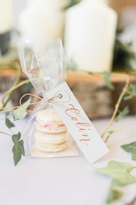 Ale & Andy | Relaxed Merriscourt Wedding » Fine Art Photography by Jessica Davies Macaroon Wedding Favors, Bridal Shower Favors Cheap, Calligraphy Wedding Stationery, Jessica Davies, Wedding Macarons, Favour Ideas, Wedding Favors And Gifts, Elegant Wedding Favors, Gift Favors