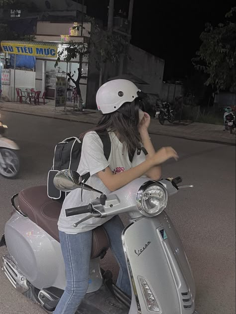 Two Wheeler Aesthetic, Driving Scooty Girl, New Scooty Vision Board, Scooter Girl Aesthetic, Scooty Aesthetic Photo, Vespa Scooters Aesthetic, Scooty Bike Girl, Scooty Aesthetic, Activa Scooty