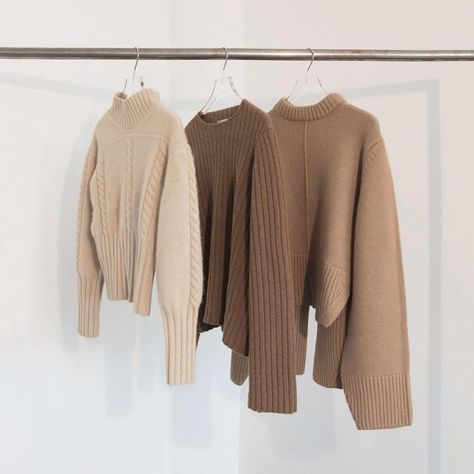 Hijab Fashion on Instagram: “which is your fav sweater?? 😍  found via @pinterest  #HFcloseup #sweaterweather #neutralshades” Autumn Mute, Store Pics, Diy Vetement, Cream Aesthetic, Autumn Look, Olsen Twins, Neutral Aesthetic, Sienna Miller, Clothes Rack