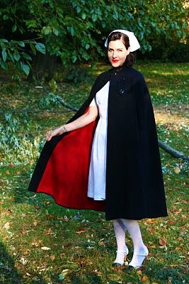 1940's nurse cape....scrubs and labcoats are so much more practical now!  But I DID have to wear the white uniform and cap when I finished nursing school in the 80s! Nurse Cape, Nurse Halloween Costume, Blouse Nylon, Professional Nurse, Nurse Rock, Nursing Profession, Vintage Nurse, Nursing Fashion, Nurse Costume