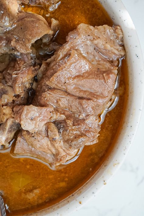 Boiled Neckbone Recipes, Boneless Neckbones Recipes, Neck Bones In Crock Pot, Fresh Pork Neck Bones Recipe, Pork Backbone Recipes, Crock Pot Neck Bones, Neck Bones Recipe Soul Food Stove Top, Smothered Neck Bones, Pork Neck Bones Recipe Mexican