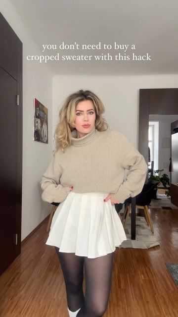 Marie Schnoell - your fashion bestie on Instagram: "cropped sweater hack!! I love stealing my bfs sweaters but most of them are way too big, let me know if you try it 🥰 fashion inspo, fashion hack, cropped sweater, sweater hack, how to crop a sweater, how to tuck in a sweater, knit, turtleneck, sweater weather #fashionhack #croppedsweater #hacks" Oversized Crop Sweater Outfit, How To Tuck A Sweater Into A Crop Top, How To Make A Sweatshirt Look Cropped, Ways To Crop A Sweater, Dress With Cropped Sweater Over It, Big Sweater Hacks, How To Crop Sweater, How To Tuck Sweater, Crop Knit Sweater Outfit