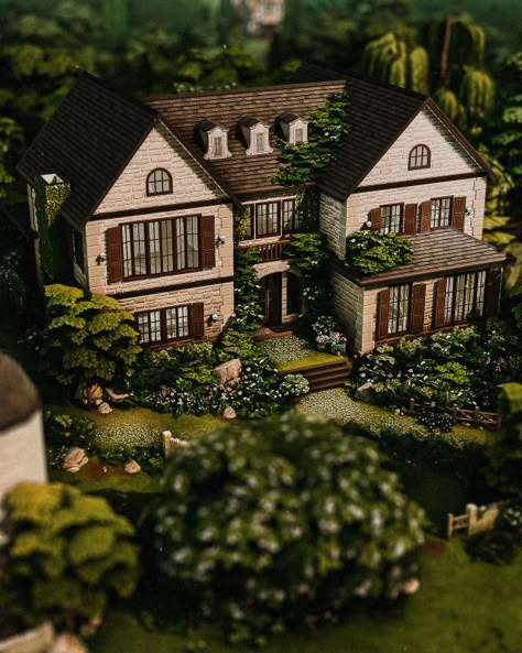 Sims 4 Cc Build Buy, House Plan Layout, Sims Apartment, Henford On Bagley, Houses Sims 4, Sims 4 Cc Build, Heart Wave, Tudor Cottage, Sims 4 House Plans